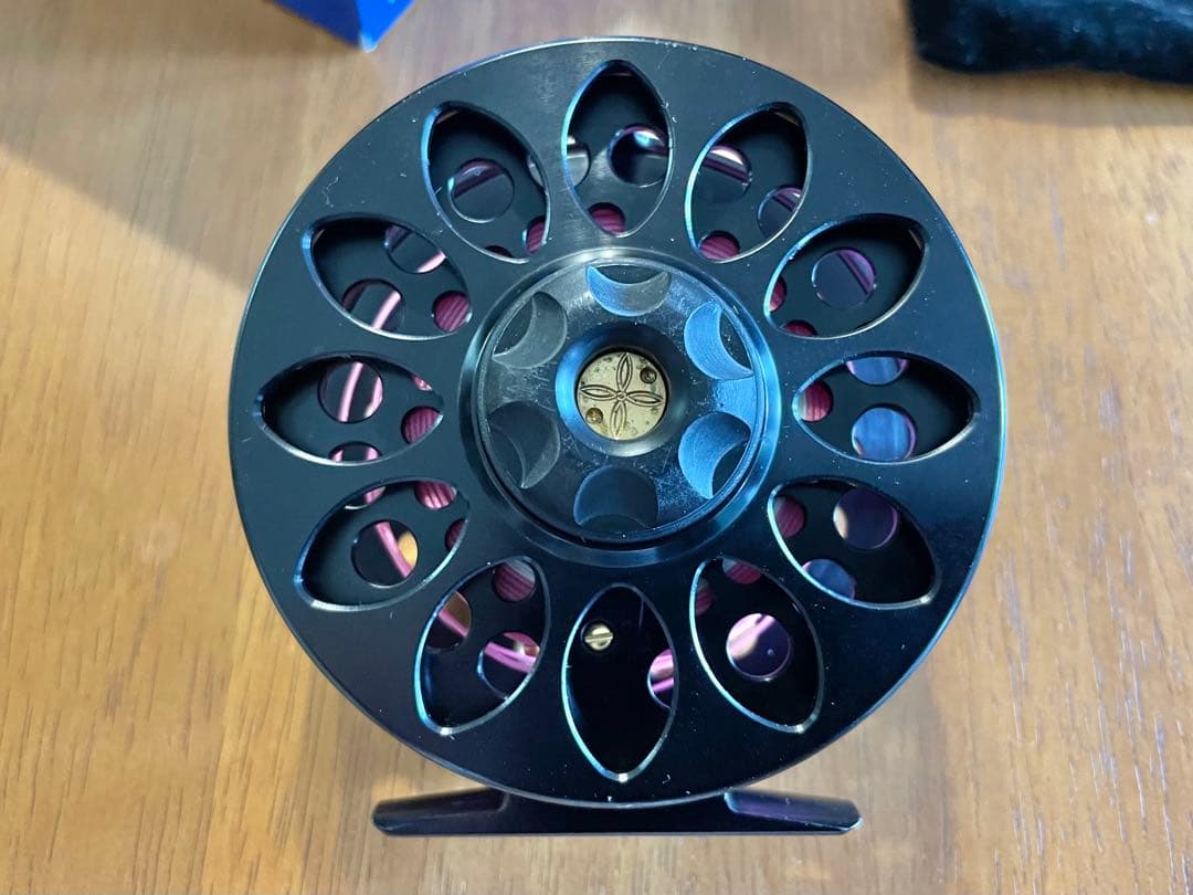 【yazawa】Teton 7 ティトンフライリール　黒