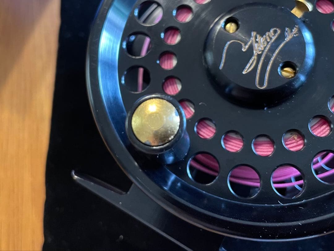 【yazawa】Teton 7 ティトンフライリール　黒