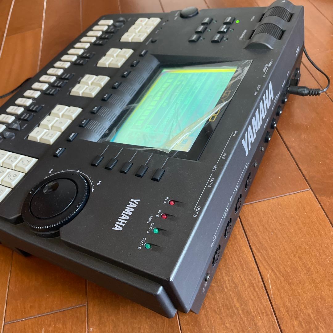 YAMAHA QY700 シーケンサー リズムマシン
