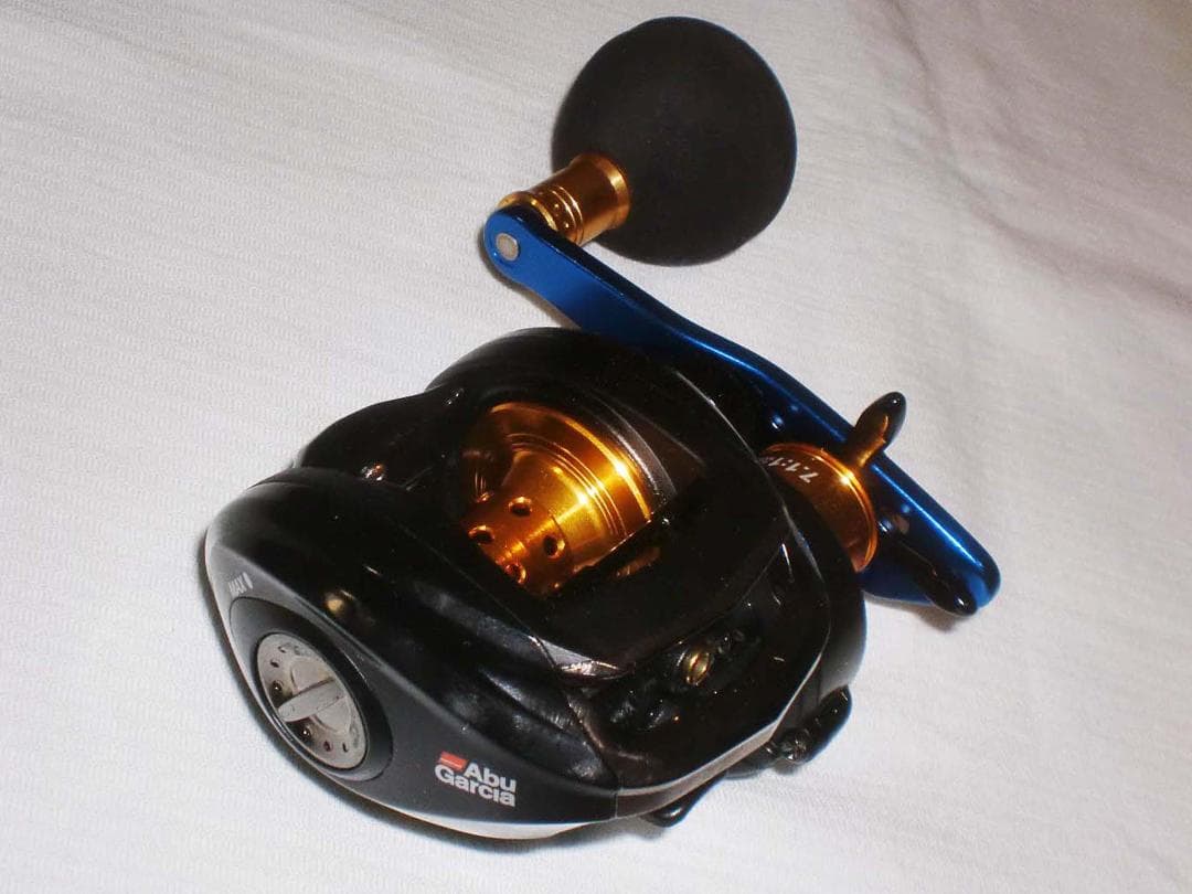 アブガルシア（Abu）　オーシャンフィールド７＜左巻き＞スペアハンドル付き　新品