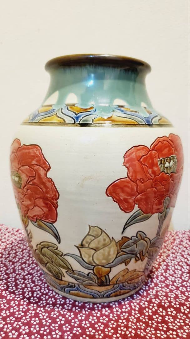 ➄宮城三成 赤い花の大壺 沖縄 やちむん 鮮やか 貴重 人間国宝孫