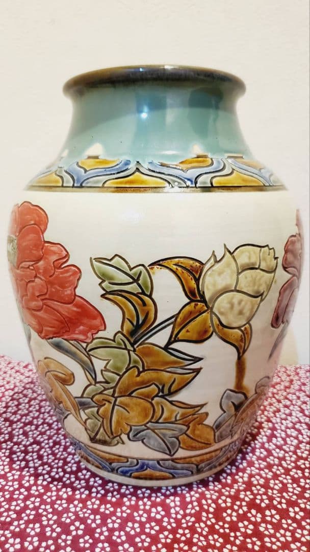 ➄宮城三成 赤い花の大壺 沖縄 やちむん 鮮やか 貴重 人間国宝孫
