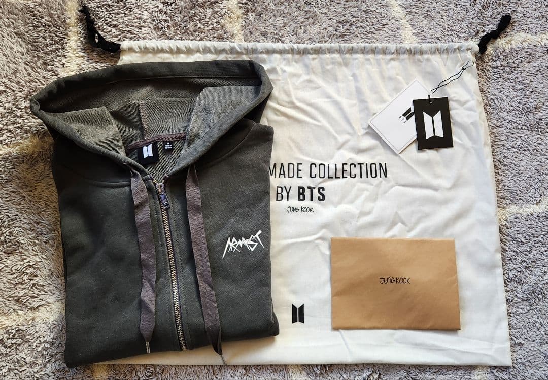 BTS アーティストメイド　ジョングクパーカー