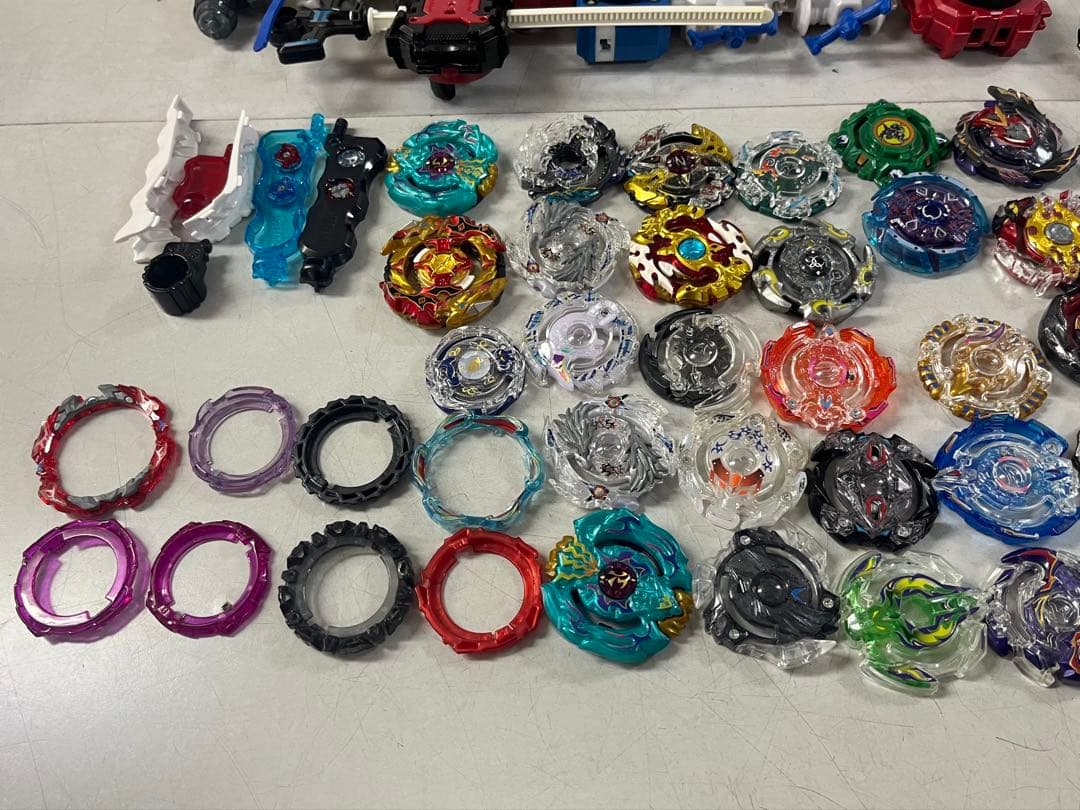 に*ゅ様 ベイブレードバーストセット バトル用スピンコントローラー付き【ジャンク