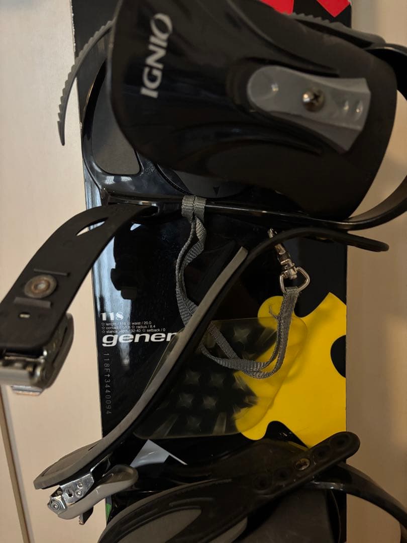 カラフル パズルピース スノーボード バインディング付き