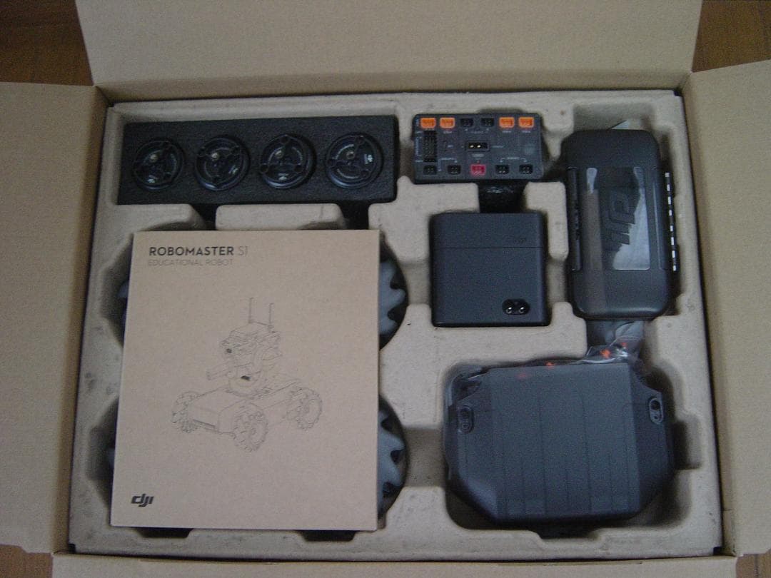 今ならおまけ付！！　DJI RoboMaster S1 (JP) 【未組み立て】