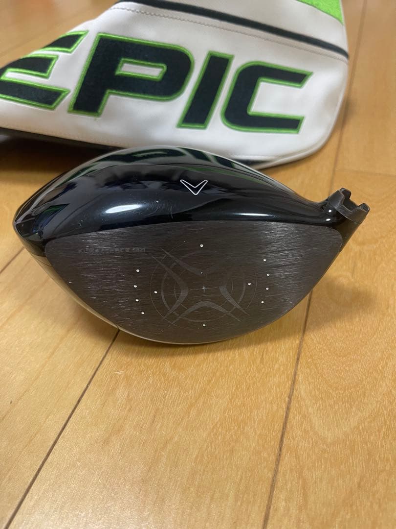 ★ エピック　トリプルダイヤモンド　LS 10.5度 ヘッドカバー付き