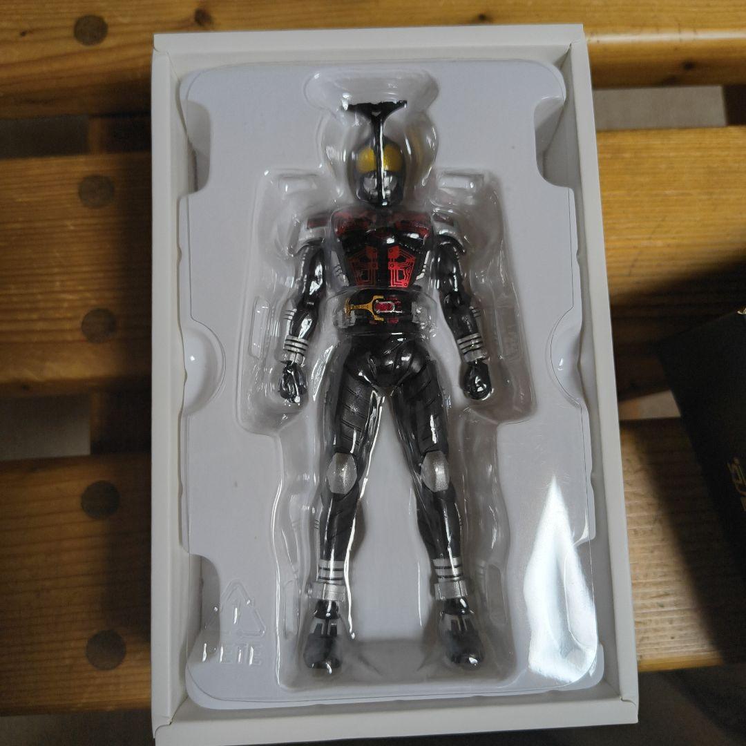 SHFiguarts 仮面ライダーダークカブト 2016年製