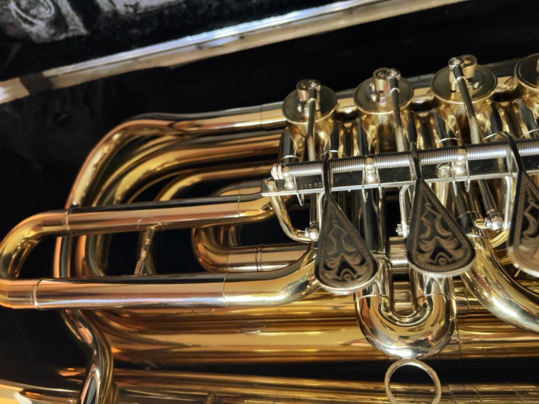 けん　KAWAI（B&S） チューバ　ロータリー　B♭ 激レア！