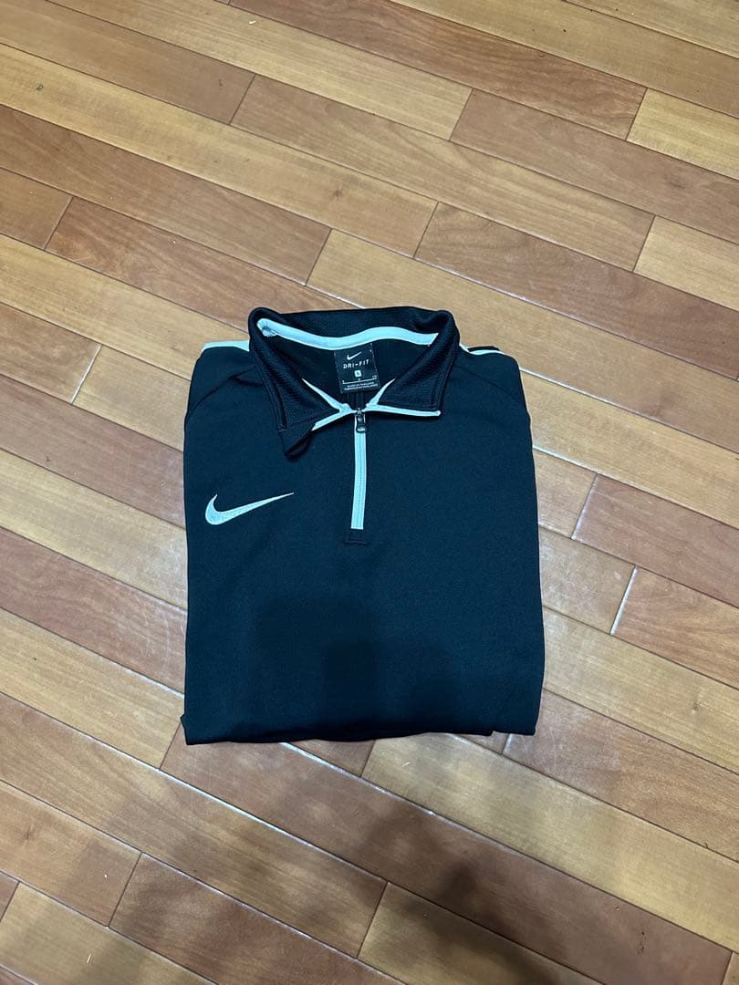 Nike DRI-FIT ブラック　【値下げ交渉可】