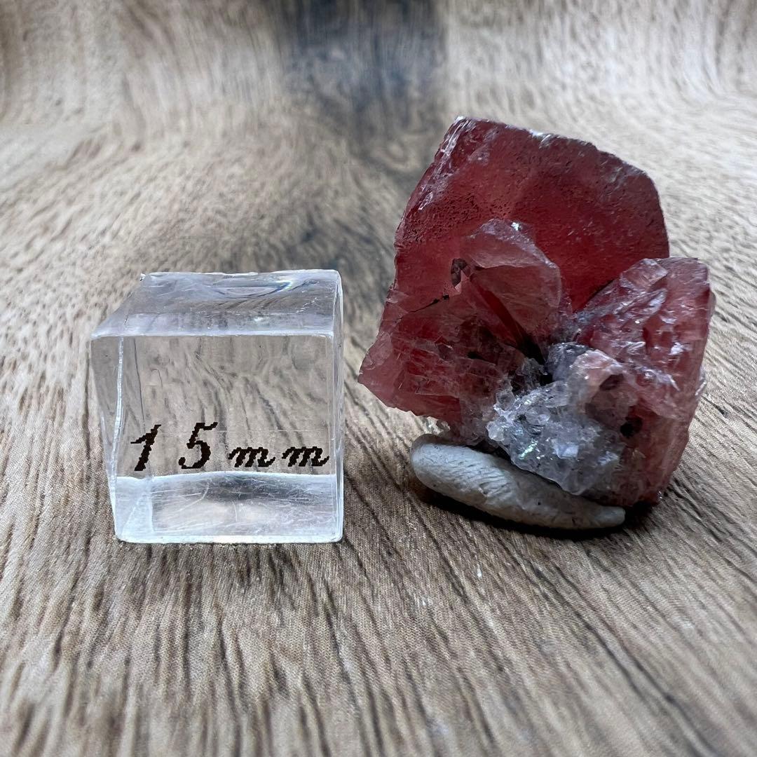 ロードクロサイト 29 水晶 共生 鉱物 標本 原石