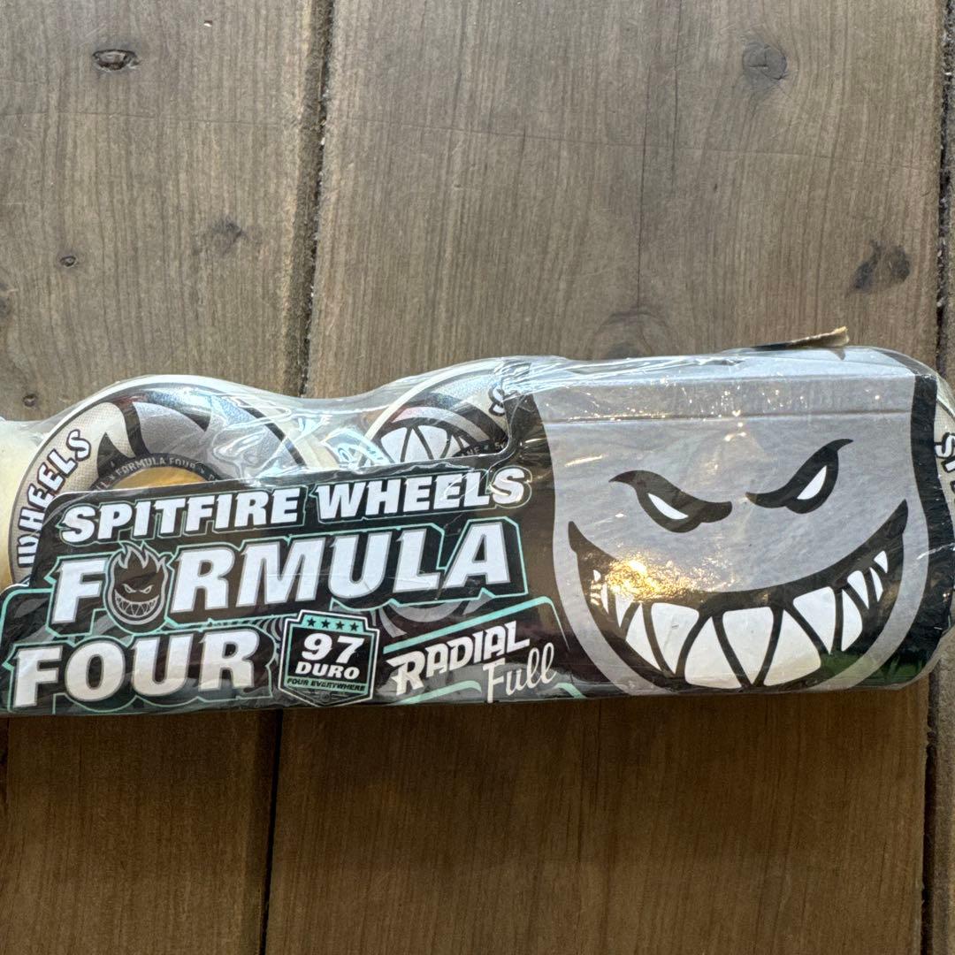 SPITFIRE フォーマル4ラディアルフル56mm97a 定価9,130