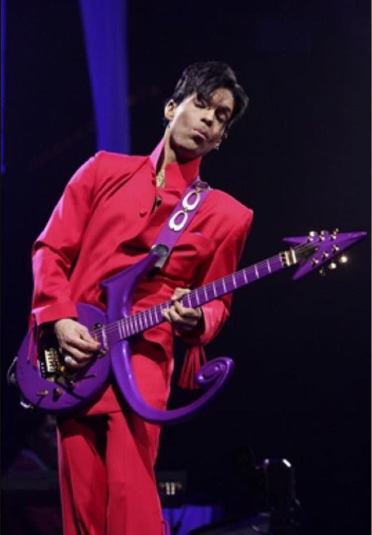 ほぼ未使用プリンスprinceシンボルギター 完動品エレキギター 激レア品訳あり