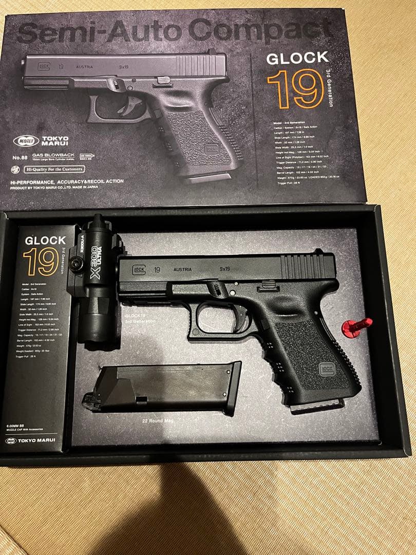 〔美品〕東京マルイグロック19 〔x300レプリカ付〕　ガスガン