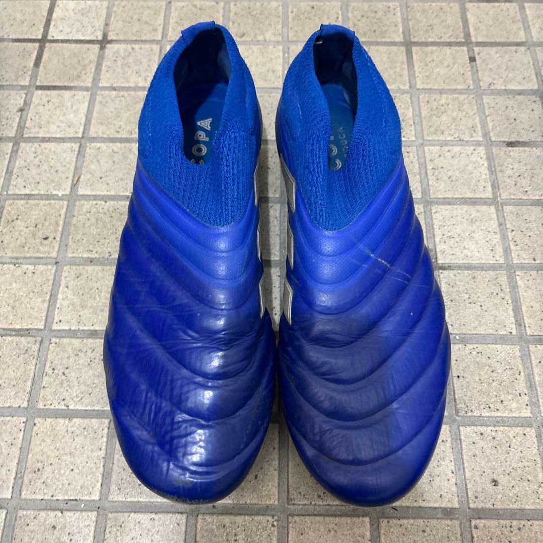 サッカースパイク紐なし