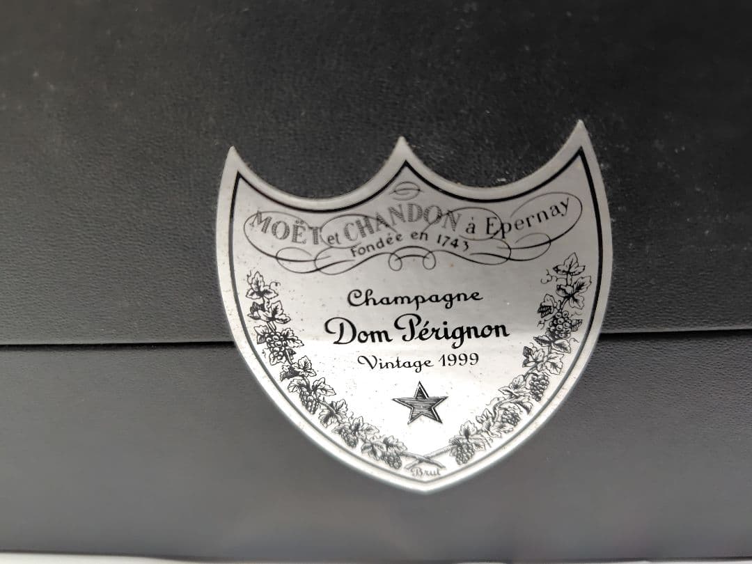 ☆未開封☆ドン・ペリニヨン　特別パッケージ シャンパン 1999年ヴィンテージ