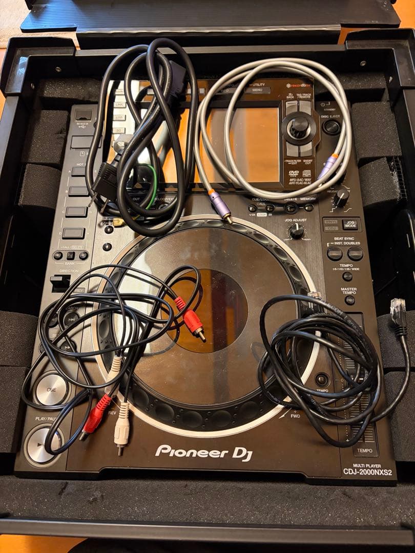 CDJ2000Nexus2✖︎2台。PioneerDJ officialケース付き