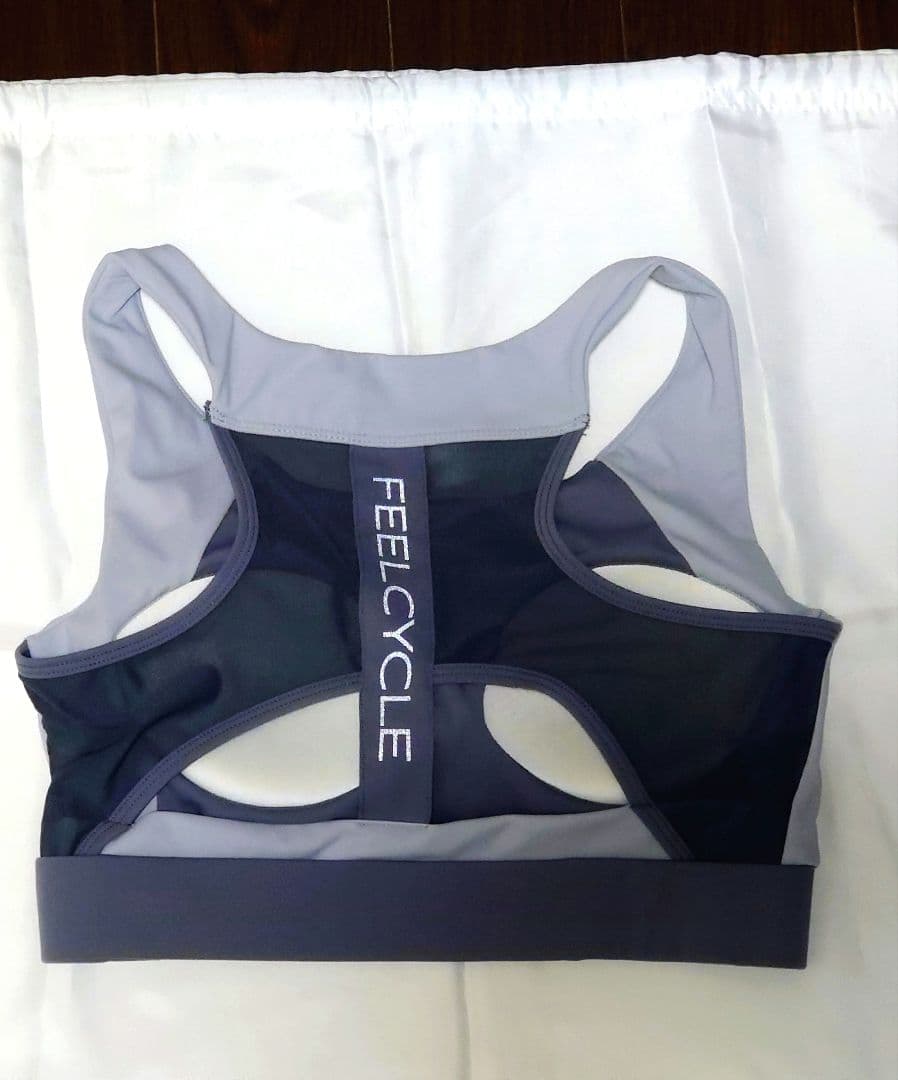 FEELCYCLE　ブラトップとレギンスセット