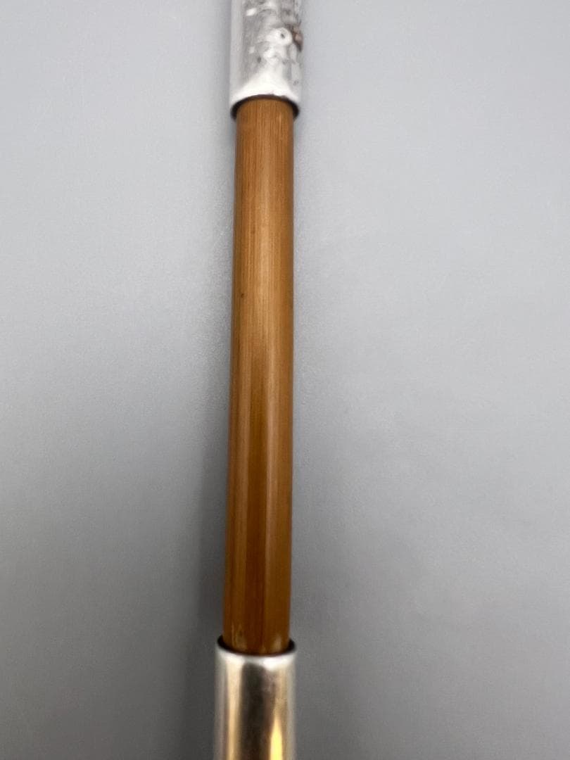 銀製　煙管　キセル　梅図　銀細工　アンティーク　重量約29g