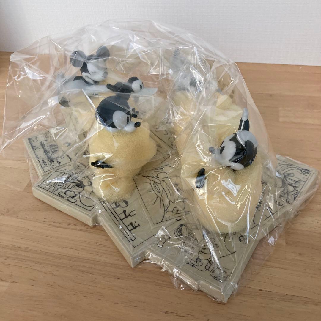 【未使用】ミッキー モデルシートフィギュアシーン限定モデル／陶器製／箱付き