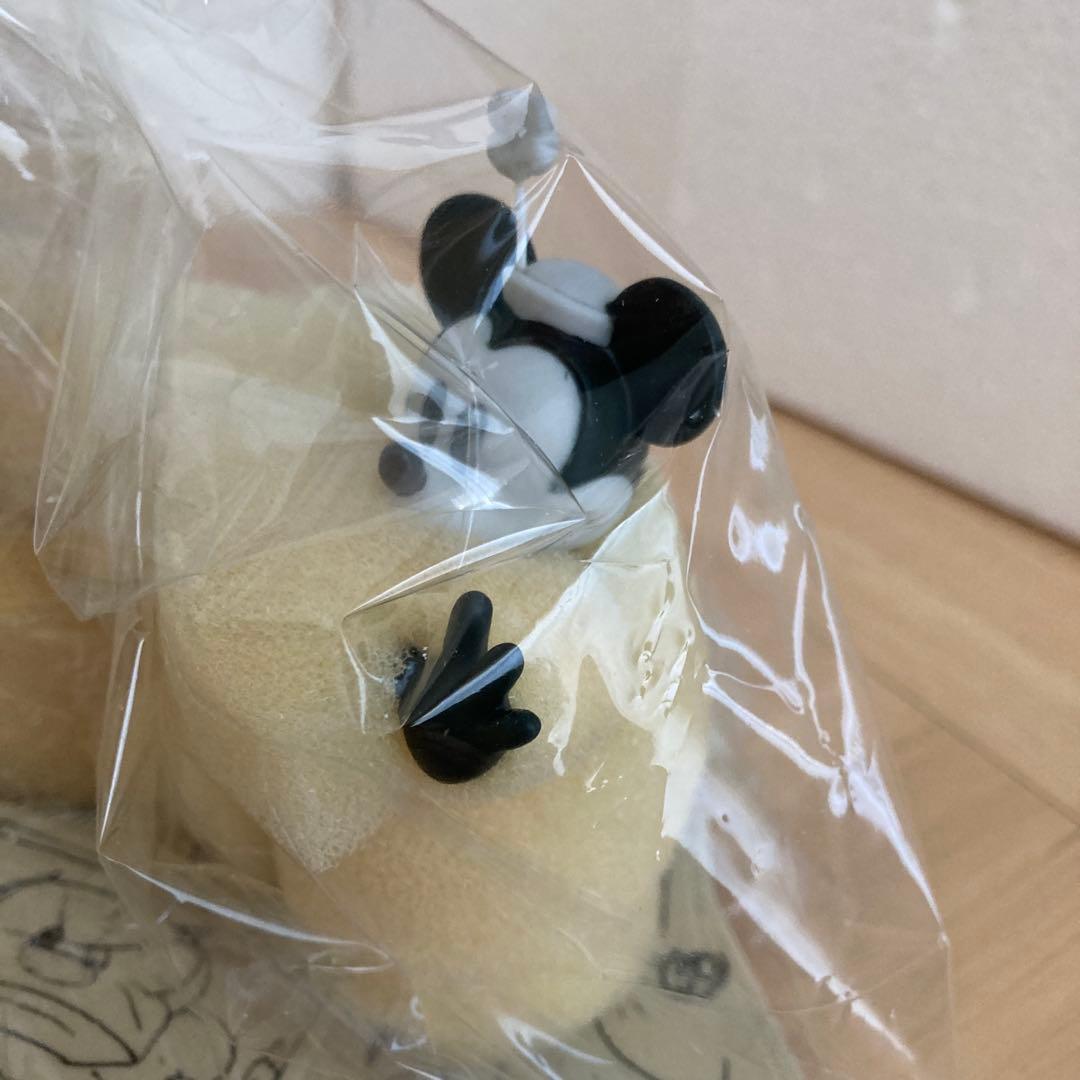 【未使用】ミッキー モデルシートフィギュアシーン限定モデル／陶器製／箱付き