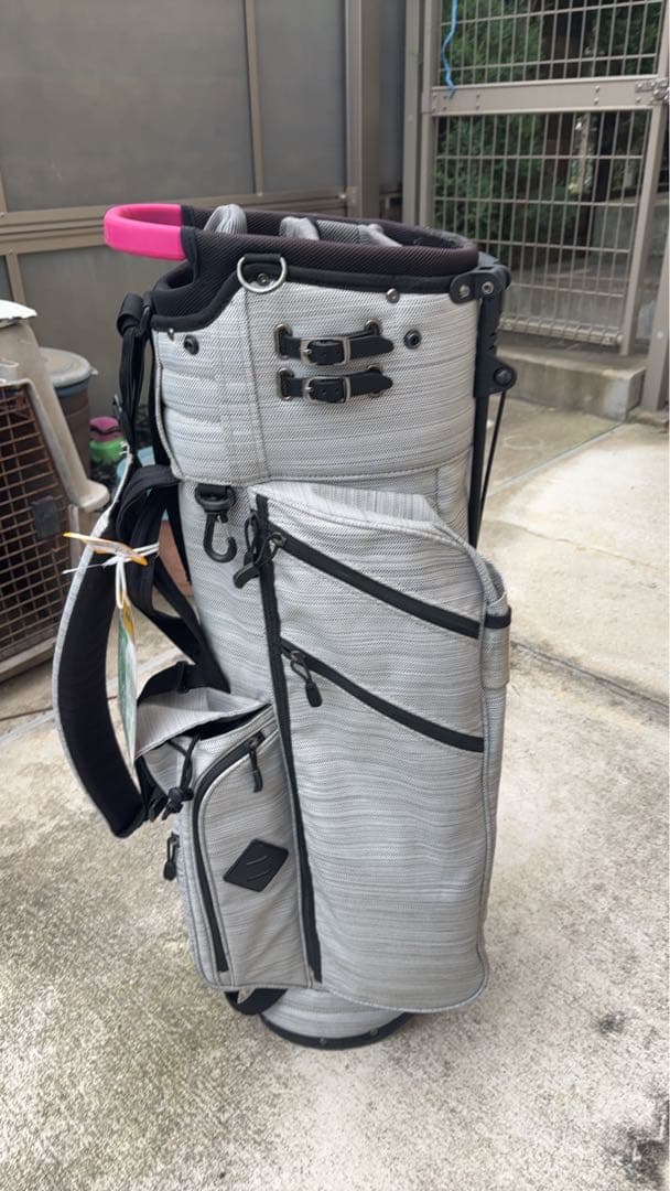 Jones Trouper 3.0 スタンド付きゴルフバッグ