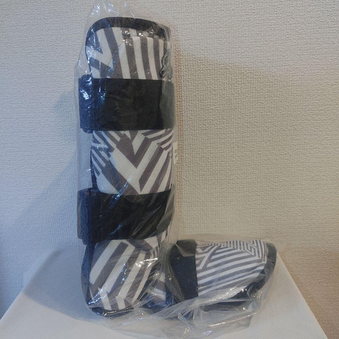 スラッガー　オールスター限定　フットガード 右打者用