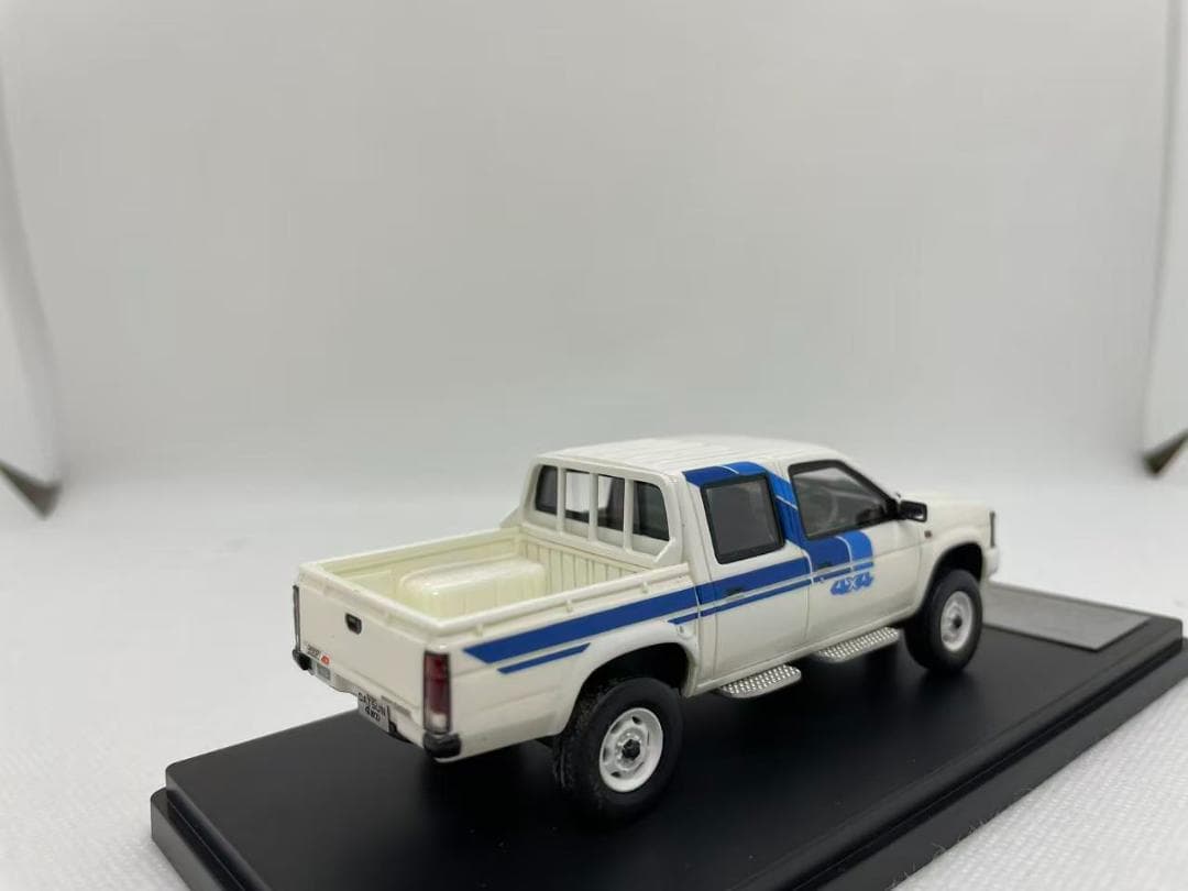 402-653 Hi-Story 1/43 日産 DATSUN 4WD