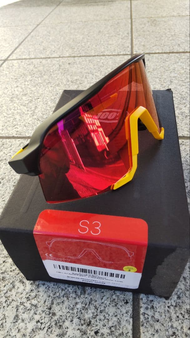 100% S3 ワンハンドレッド　サングラス 　ブラック　レッドミラーレンズ