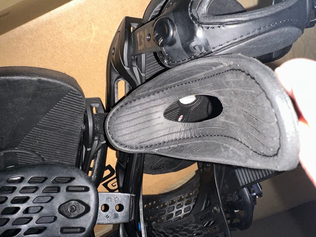 【A810】バートン　ジャネシスEST Mサイズ