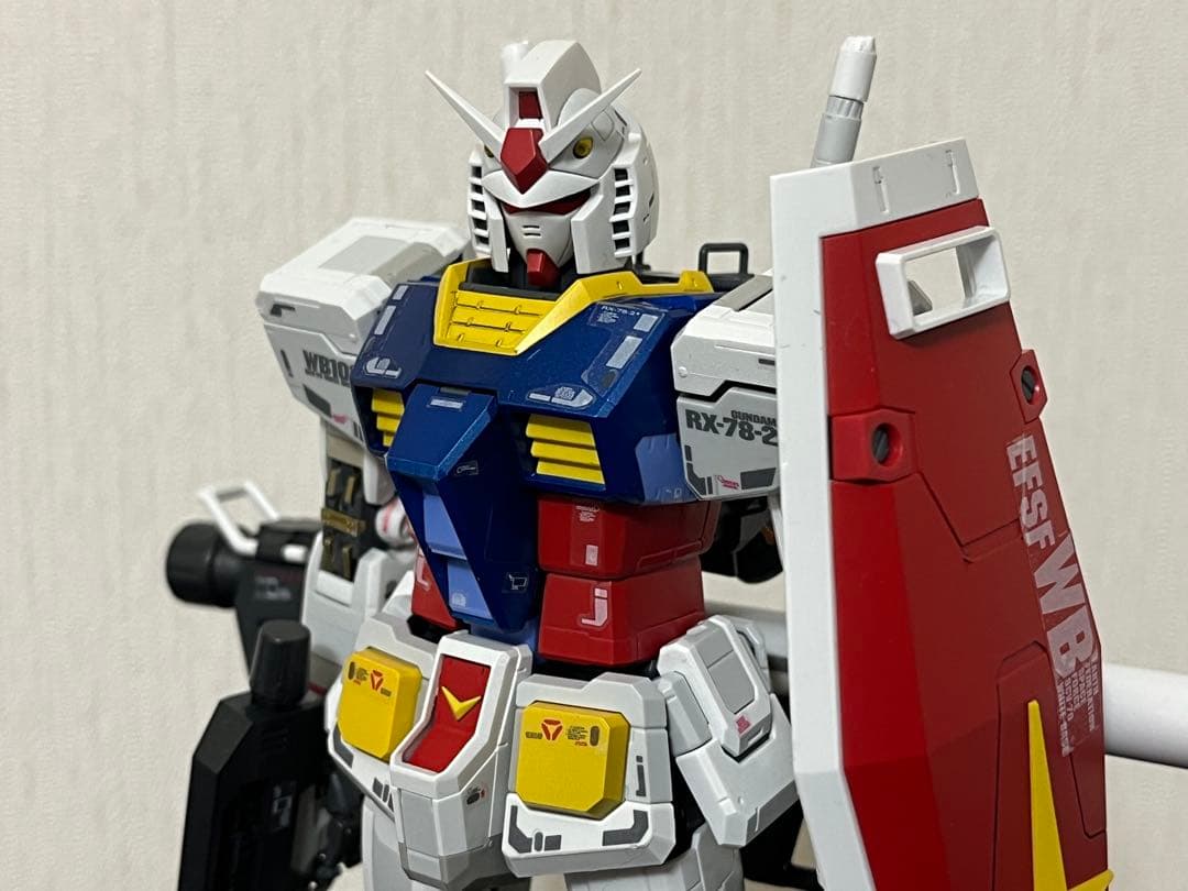 MG RX-78-2 ガンダム 1/100 部分塗装完成品