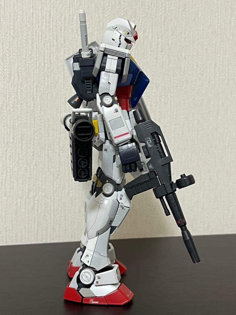 MG RX-78-2 ガンダム 1/100 部分塗装完成品