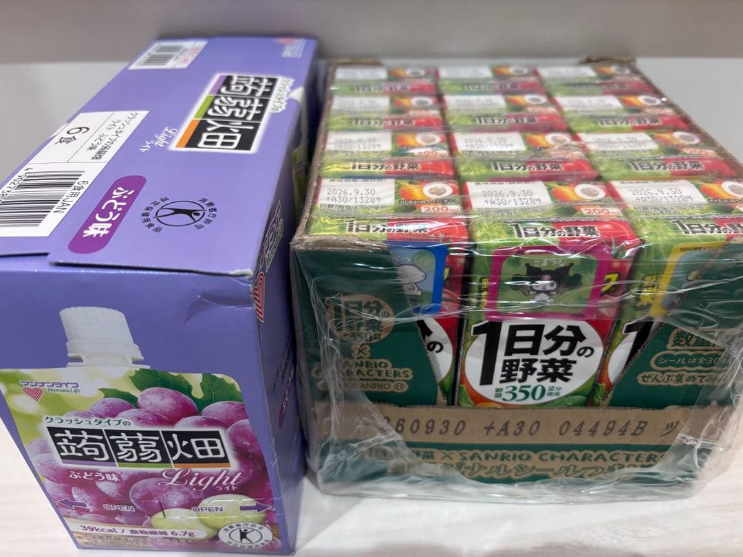 カルピス ・ぶどう・りんご マンゴーラッシー　ラッシー　1日分の野菜 蒟蒻畑