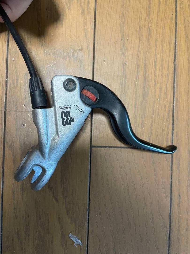 マグラ　hs33 ブレーキ