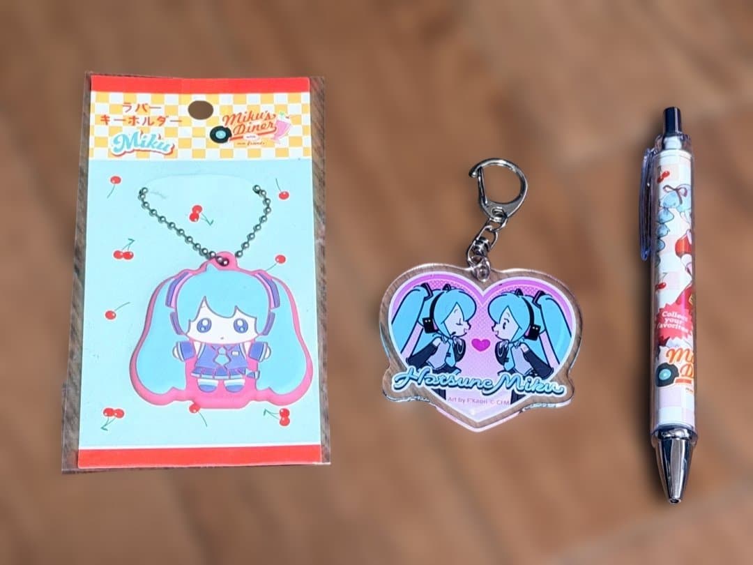 初音ミク フィギュア11点とグッズ12点セット まとめ売り