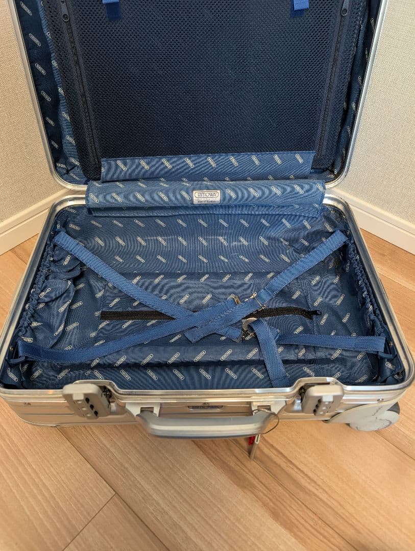 リモワ (RIMOWA) 「トパーズ (Topas)」キャビントローリー 32L