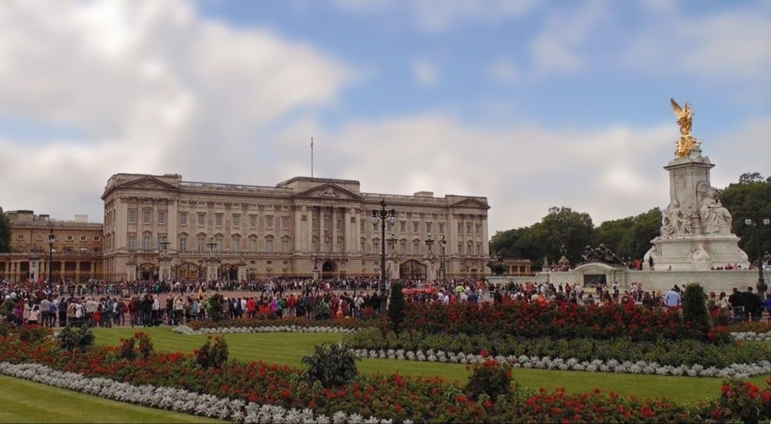 2023年 チャールズ３世 戴冠記念銀貨 10£ ５oz PF70最高鑑定