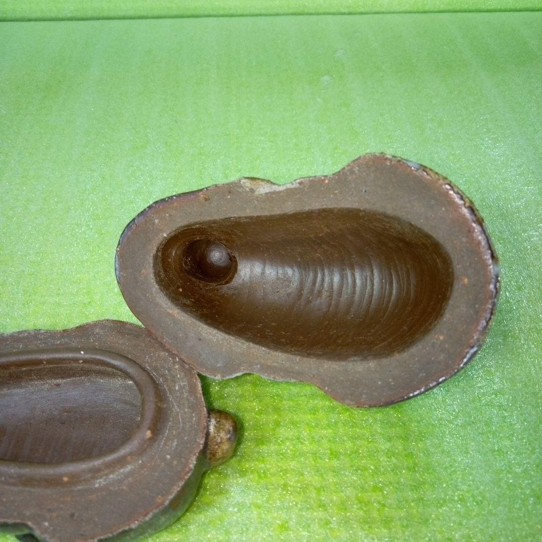 ウサギ型香合　アンティーク　レトロ　茶色　うさぎ　ラビット　リアル　陶器製？