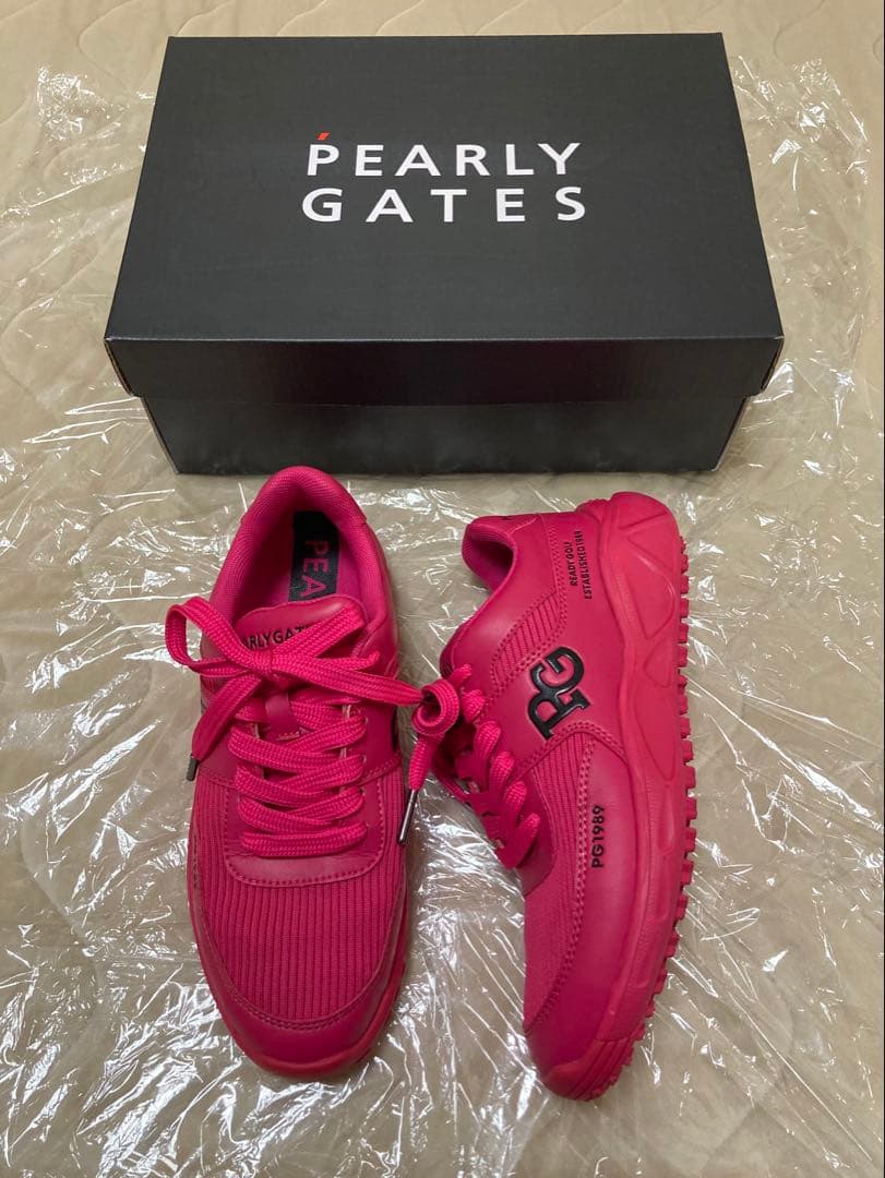 美品　パーリーゲイツ　ゴルフシューズ　レディース23センチ　スパイクレス　ピンク