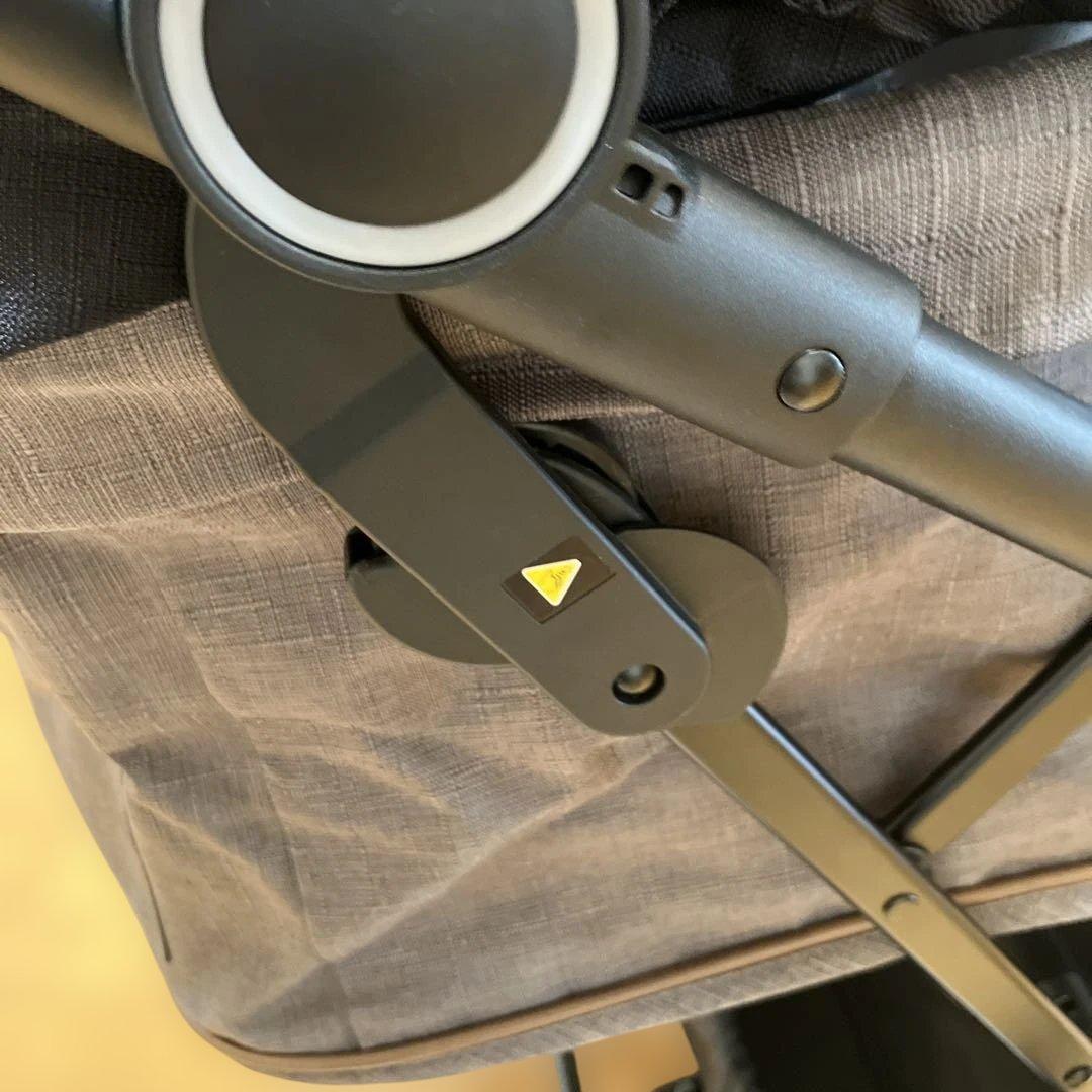 コムペットコンビ ペット用カート ルルテイル　マウナロアブラック×グレージュ