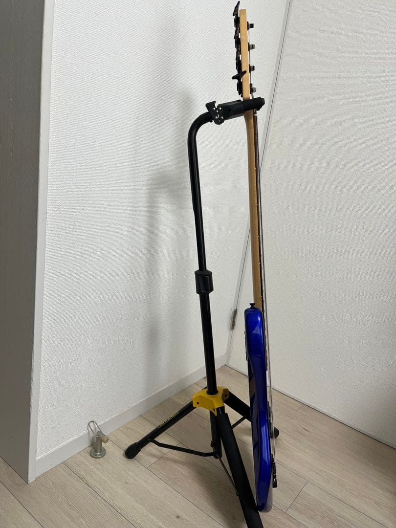 ベース Squier by Fender Affinity Precision Bass