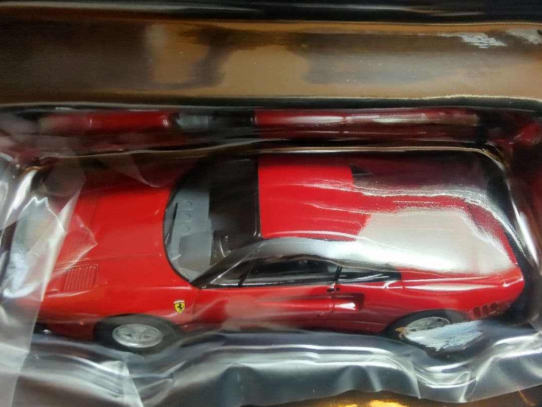 トミカリミテッドヴィンテージネオ フェラーリ 288 GTO 赤