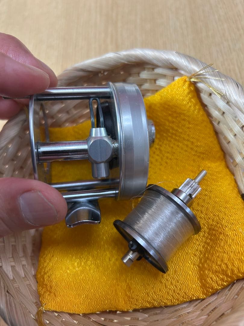 ８日（日）まで出品 Ambassadeur abu 1500C 渓流カスタム