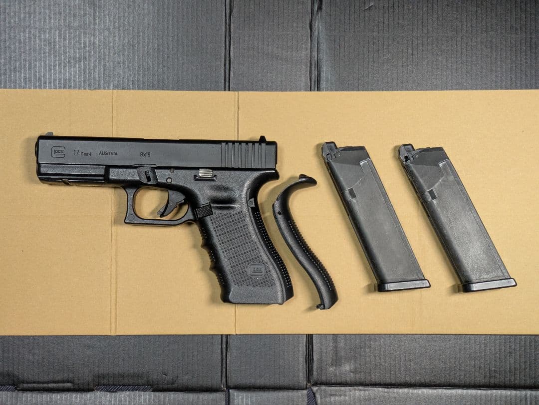 【専用】東京マルイ グロック17/G17 gen4 ガスガン マガジン二本セット