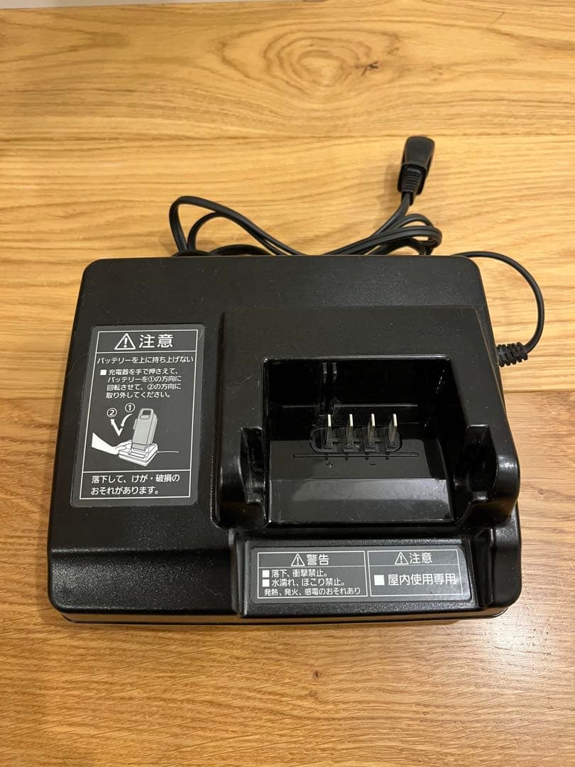 Panasonic 電動自転車充電器【NKJ069Z2】