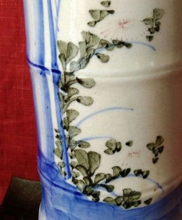 ♥【染付】竹笹・花絵柄　竹筒型　花瓶　円筒形　希少なヴィンテージ有田焼