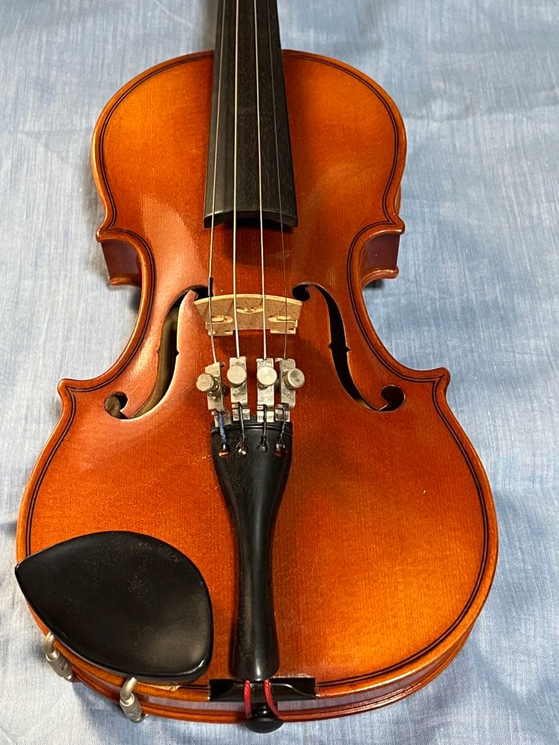 スズキバイオリン1/8本体とケース付　お子様に