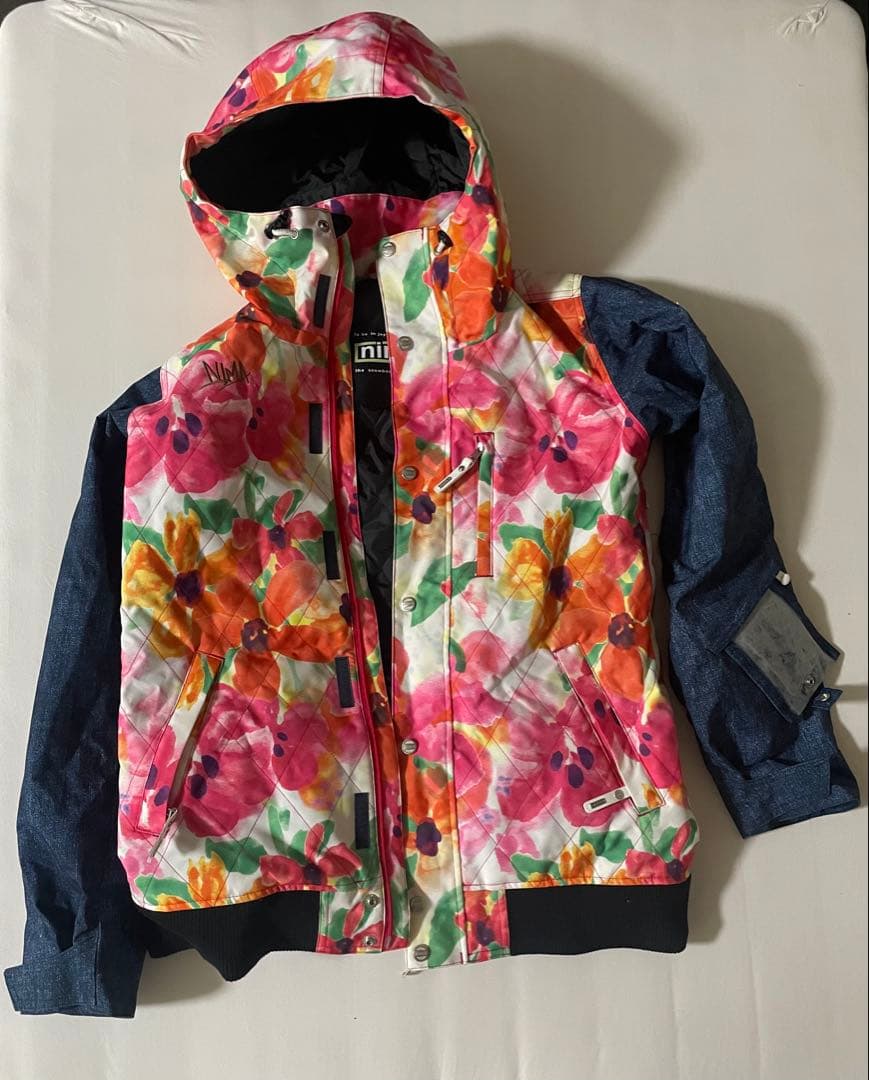 【即日発送】nima フラワー柄 スノーボードウェア上下セット M