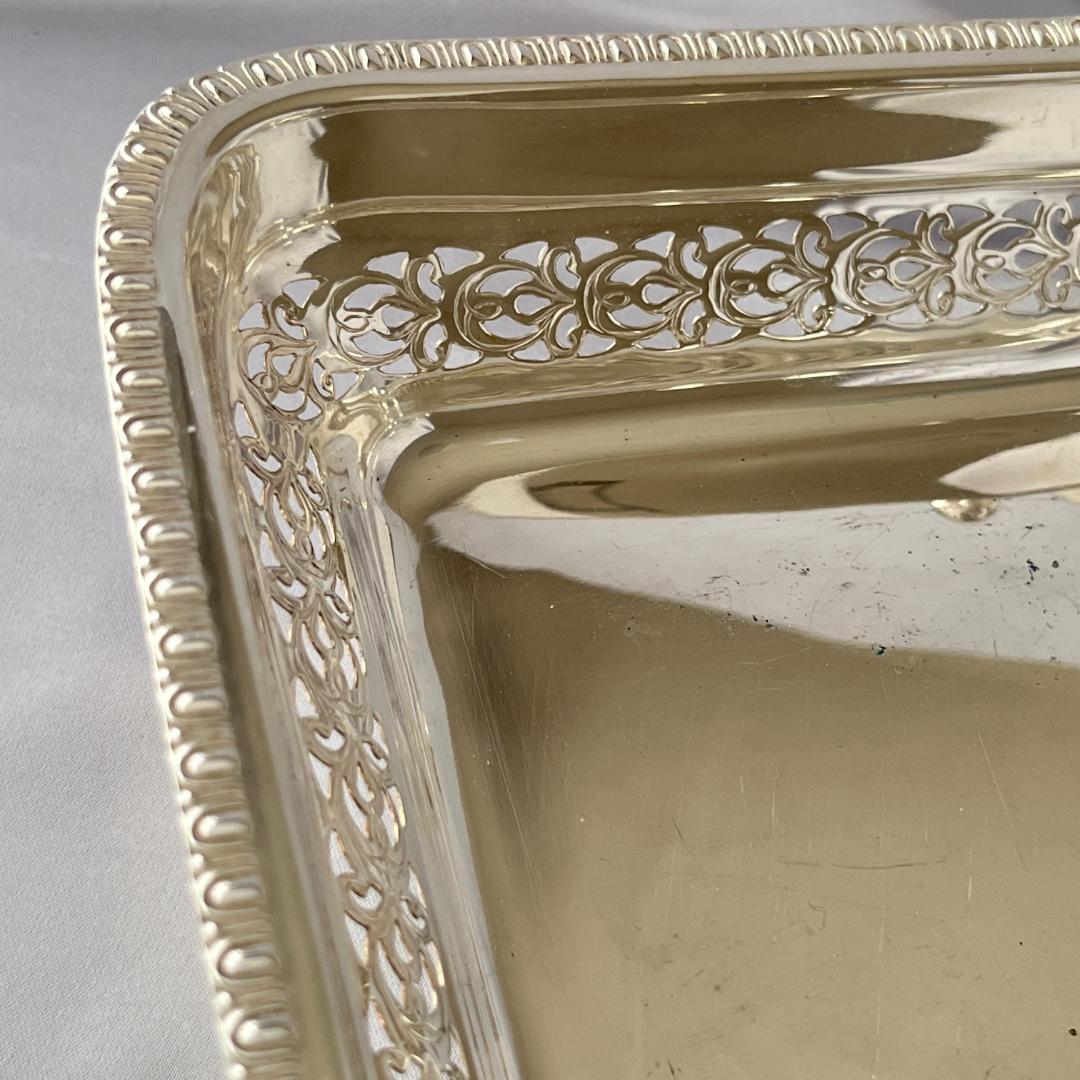 【英国】ピアスのバスケット / フルーツスタンド【シルバープレート】