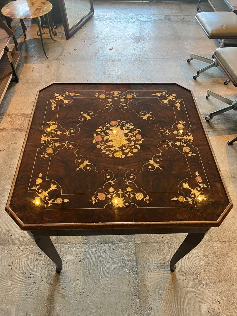 イタリア　ゲームテーブル